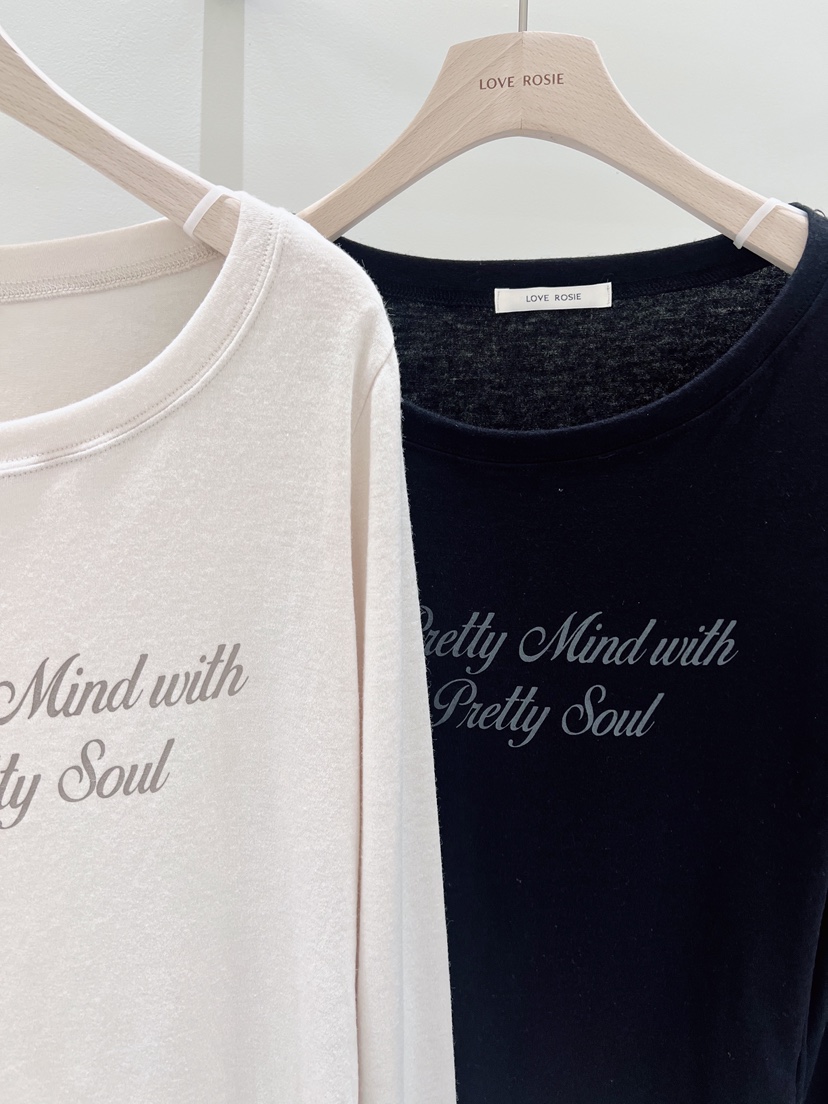 LOVE ROSIE韓國直郵女裝新品人氣時尚熱賣休閑長袖T恤露肩LOVE ROSIE長袖T恤