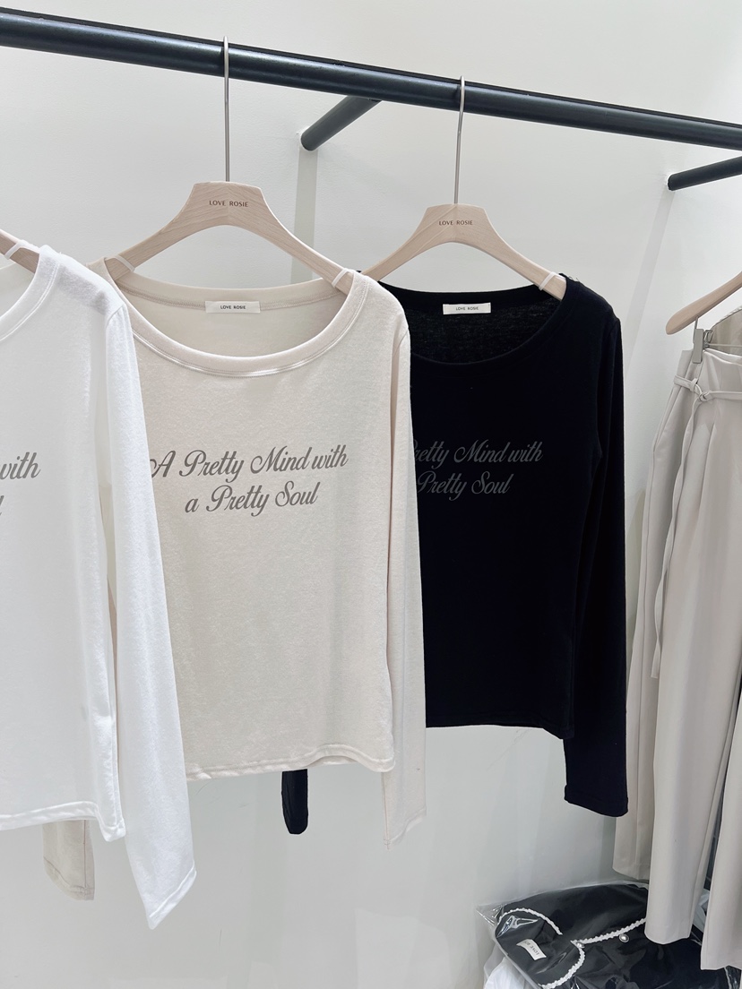 LOVE ROSIE韓國直郵女裝新品人氣時尚熱賣休閑長袖T恤露肩LOVE ROSIE長袖T恤