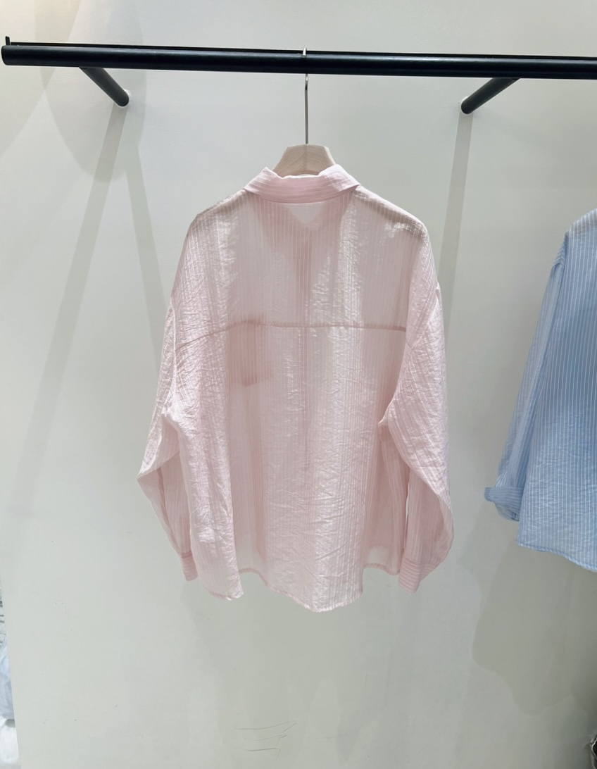 LOVE ROSIE韓國東大門直郵女裝新款人氣26春夏襯衫蕾絲衫條紋LOVE ROSIE襯衫/蕾絲衫