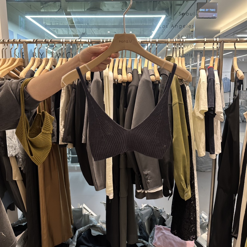 HONG.U韓國代購女士新品職業人氣推薦26春夏熱賣吊帶背心HONG.U吊帶/背心圖色2