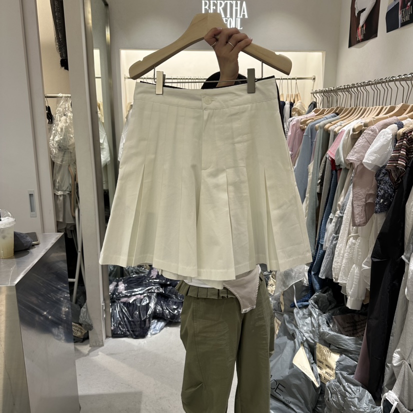 BERTHA韓國直郵女士新款熱賣推薦職業真品人氣休閑26春夏短褲BERTHA短褲圖色1