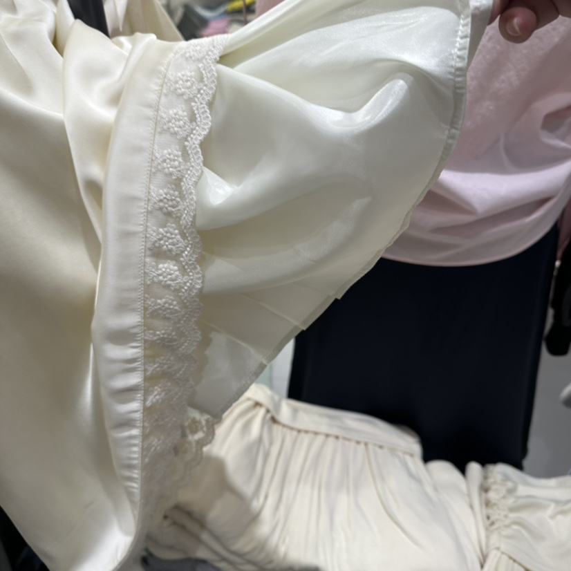 AURA韓國代購女裝新款26春夏休閑真品半身裙中短裙蕾絲絲綢Au ra半身裙/中短裙