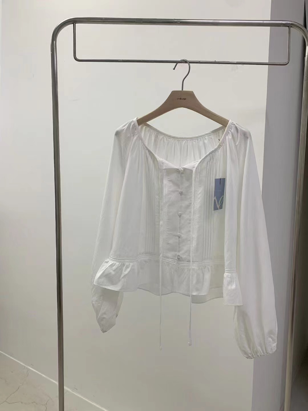 MELLOUNGE-멜라운지-T東大門代購女裝新品熱賣襯衫蕾絲衫MELLOUNGE-2件起襯衫/蕾絲衫圖色1