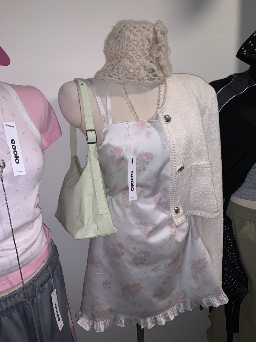 SEOLO韓國代購女士新品時尚休閑26春夏真品職業連衣裙花朵Seolo seoul連衣裙