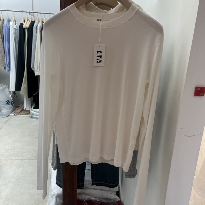 CURVY韓國直郵女士新品休閑時尚26春夏人氣熱賣職業長袖T恤CURVY長袖T恤圖色1