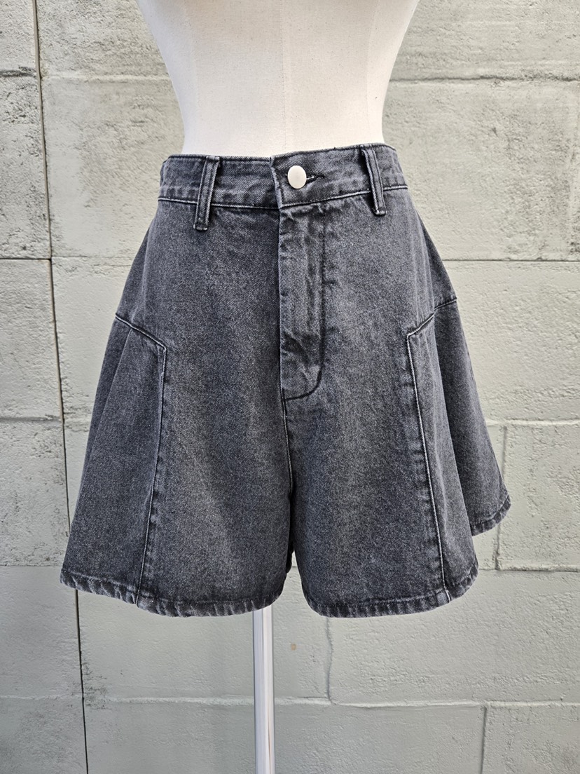 10CC韓國直郵實拍女士新品時尚熱賣推薦人氣職業26春夏短褲10CC短褲