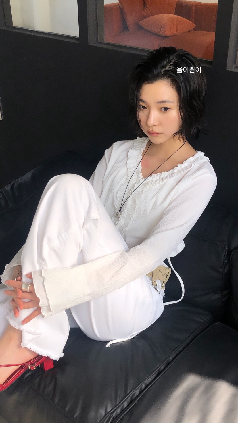 OVER RICH韓國東大門代購女裝新款時尚襯衫蕾絲衫含腰繩OVER RICH襯衫/蕾絲衫