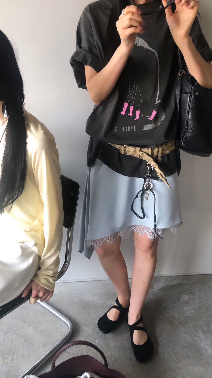 OVER RICH韓國東大門直郵女士新款推薦時尚熱賣休閑人氣T恤OVER RICHT恤