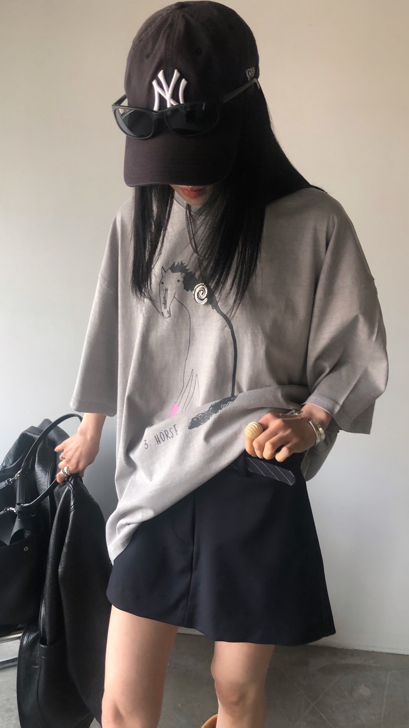 OVER RICH韓國東大門直郵女士新款推薦時尚熱賣休閑人氣T恤OVER RICHT恤