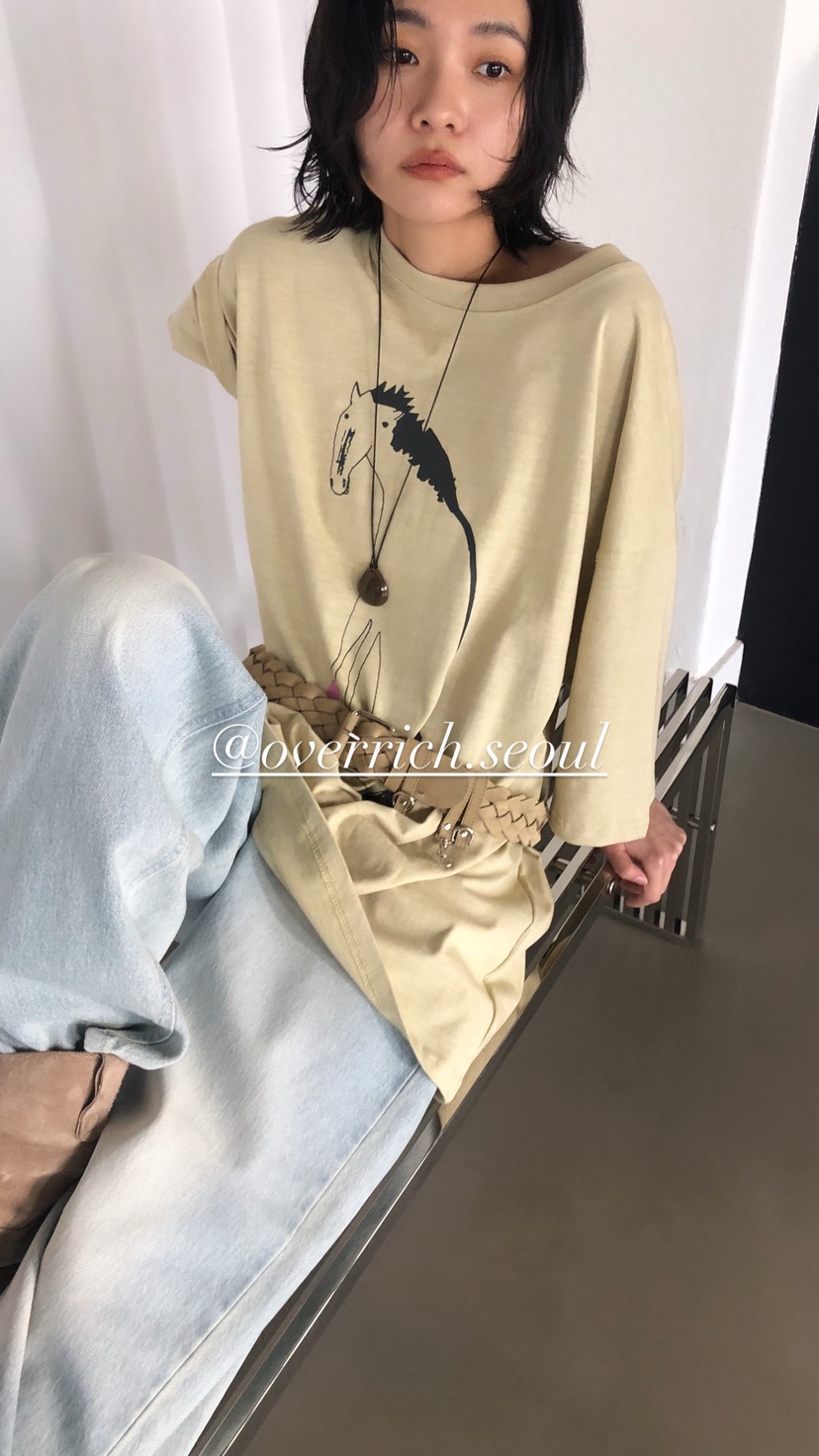 OVER RICH韓國東大門直郵女士新款推薦時尚熱賣休閑人氣T恤OVER RICHT恤