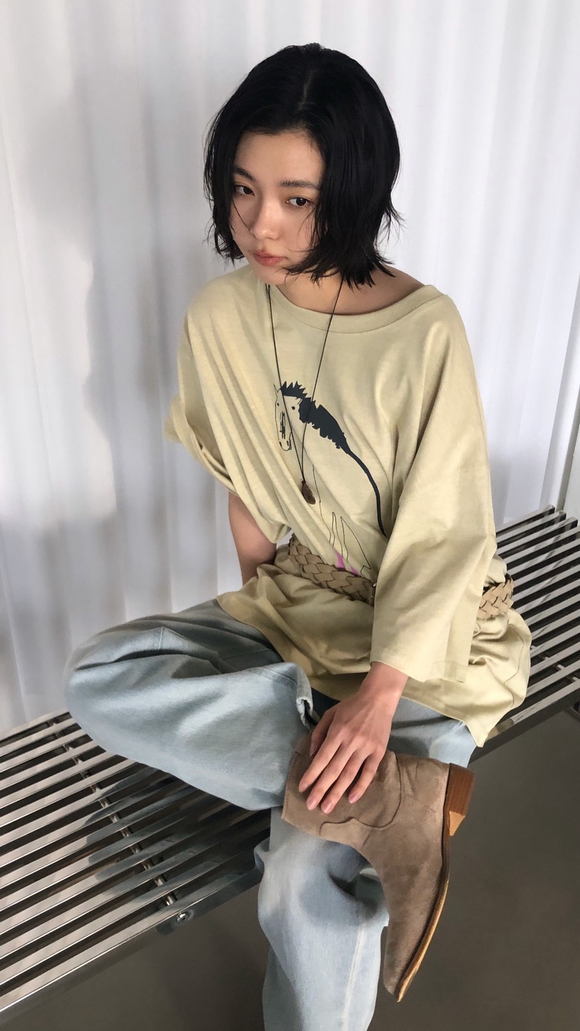 OVER RICH韓國東大門直郵女士新款推薦時尚熱賣休閑人氣T恤OVER RICHT恤