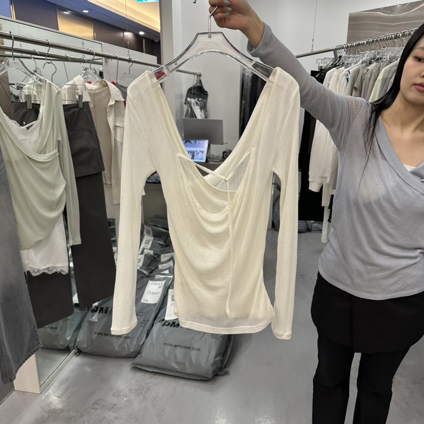 PAVEL韓國直郵女裝新品人氣時尚休閑長袖T恤不含內搭披肩PAVEL長袖T恤