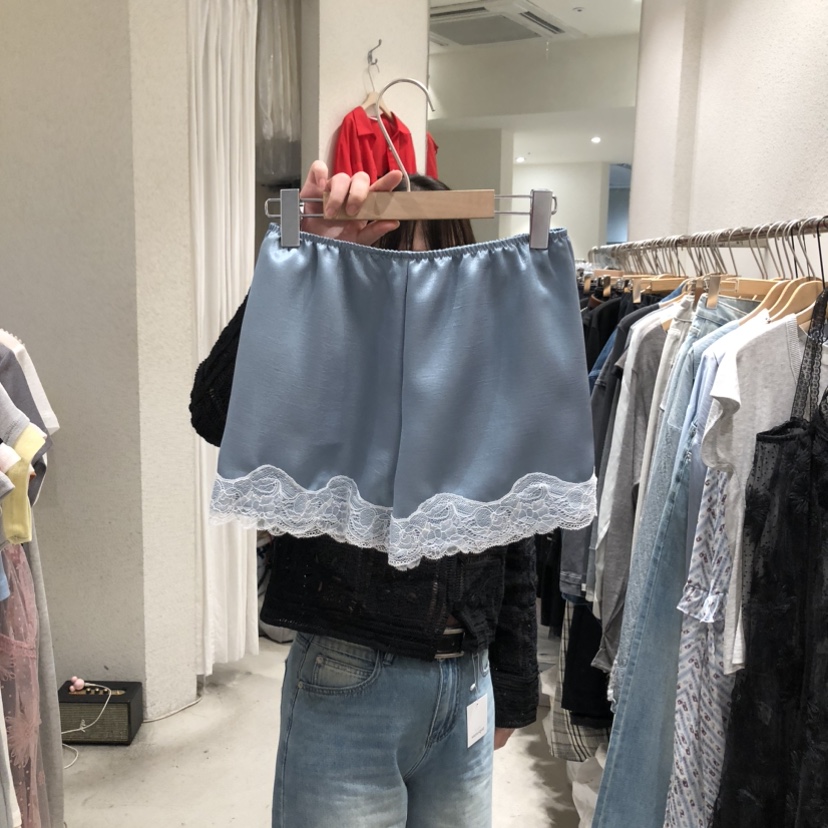 SSEMIENNE韓國東大門直郵女士新品26春夏時尚短褲蕾絲緞面SSENIQUE短褲圖色1