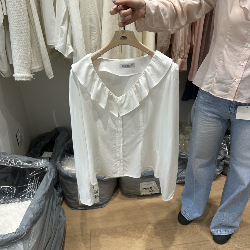 aube nunt韓國東大門直郵女裝新款推薦熱賣人氣襯衫蕾絲衫aube nunt襯衫/蕾絲衫圖色1