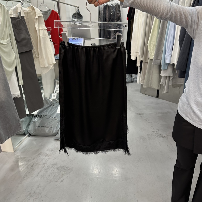 PAVEL韓國東大門直郵女裝新款人氣熱賣26春夏長裙開衩緞面PAVEL長裙圖色2