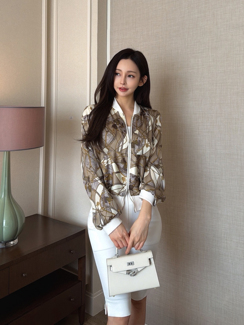 CLOTH韓國東大門代購女士新品人氣26春夏熱賣夾克短款緞面CLOTH夾克圖色1