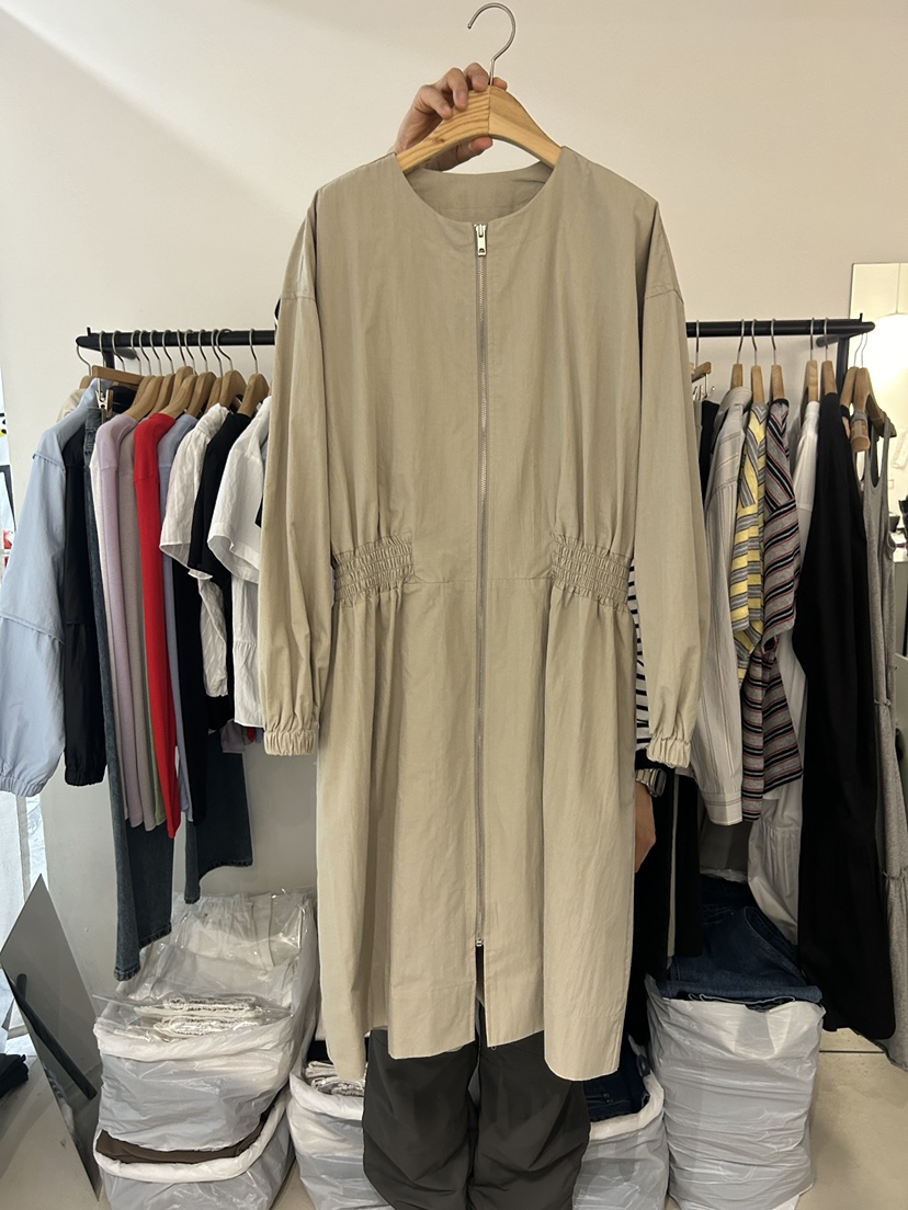 AS THOUGHT韓國東大門直郵女士新款熱賣休閑人氣長款風衣AS THOUGHT長款風衣圖色2