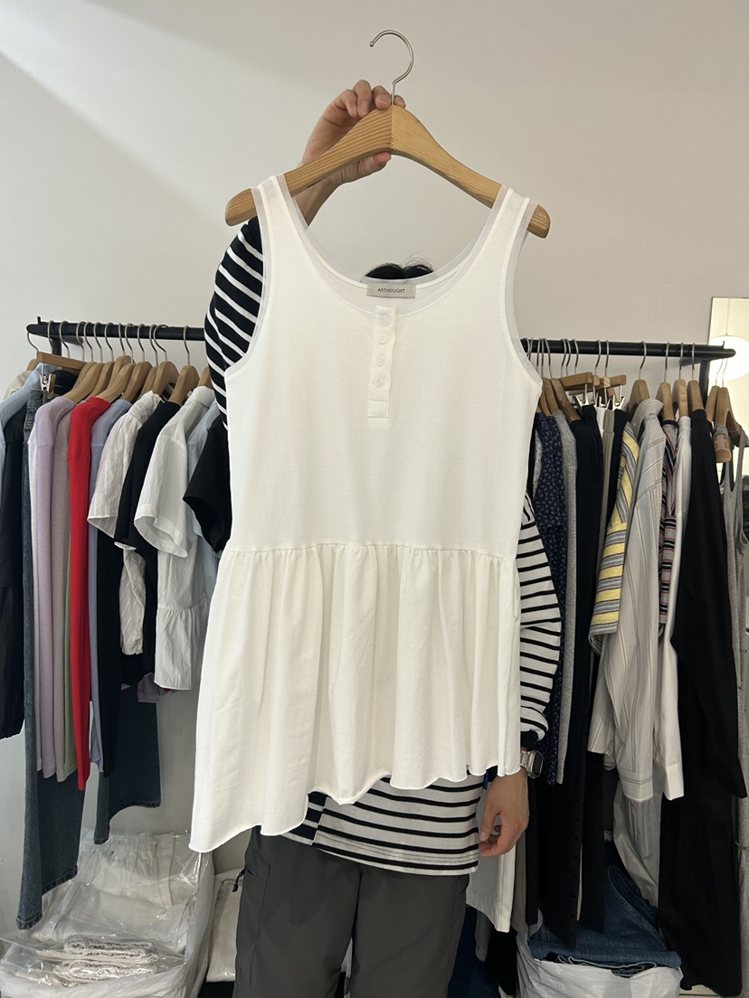 AS THOUGHT韓國東大門代購女裝新品人氣休閑吊帶背心褶皺AS THOUGHT吊帶/背心圖色1