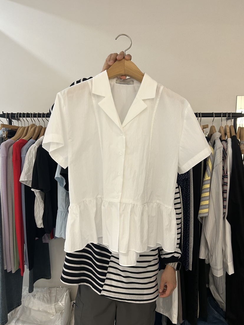 AS THOUGHT韓國東大門代購女士新款職業襯衫蕾絲衫荷葉邊AS THOUGHT襯衫/蕾絲衫圖色1