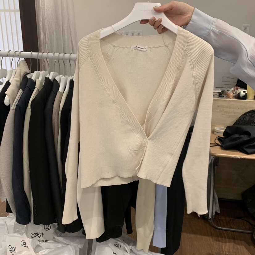UNDERSTANDING韓國直郵實拍女裝新品人氣針織衫不對稱開衫羅紋UNDERSTANDING針織衫圖色2