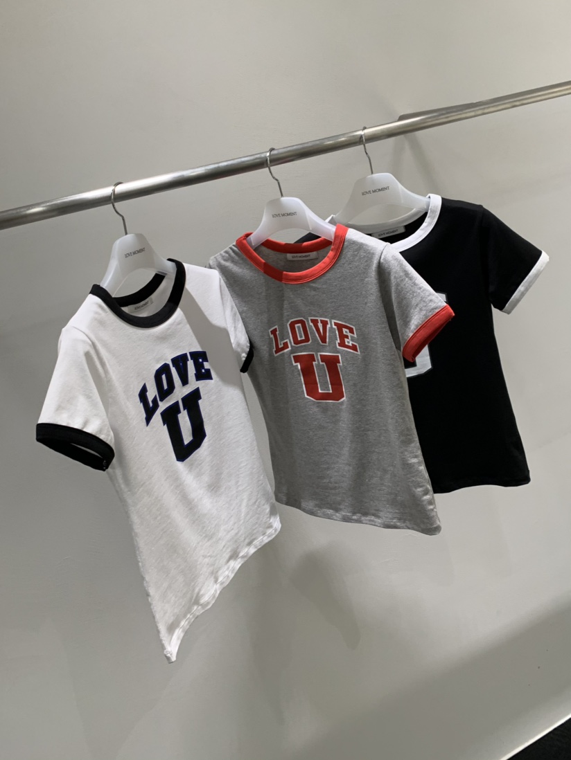LOVE MOMENT韓國東大門直郵女裝新品推薦人氣職業熱賣T恤LOVE MOMENTT恤
