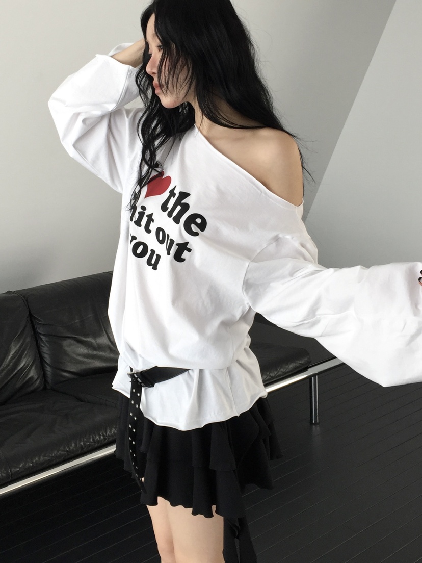 LOVE MOMENT韓國代購女士新品時尚職業人氣休閑26春夏長袖T恤LOVE MOMENT長袖T恤