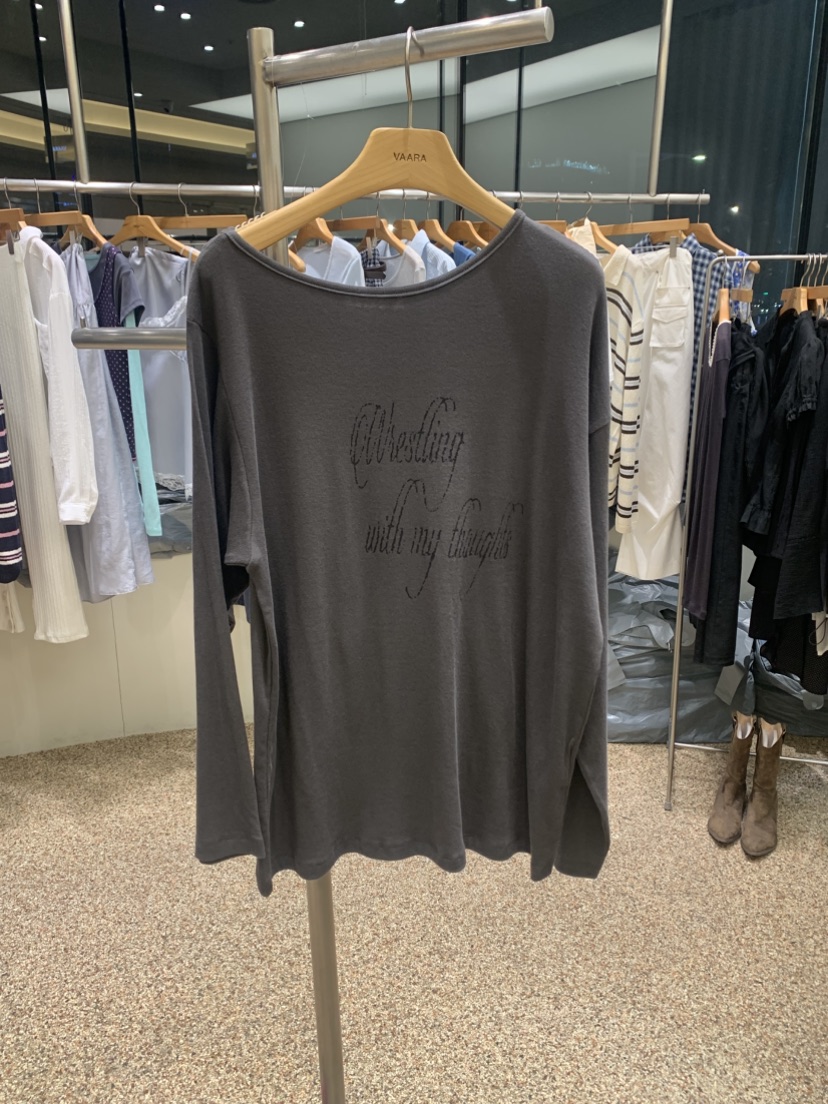 VAARA韓國直郵實拍女士新款人氣熱賣推薦時尚職業長袖T恤VAARA長袖T恤圖色2