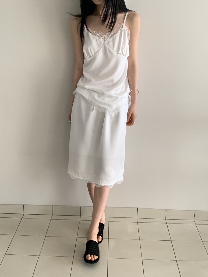 VAARA韓國東大門直郵女士新款人氣26春夏職業吊帶背心緞面VAARA吊帶/背心