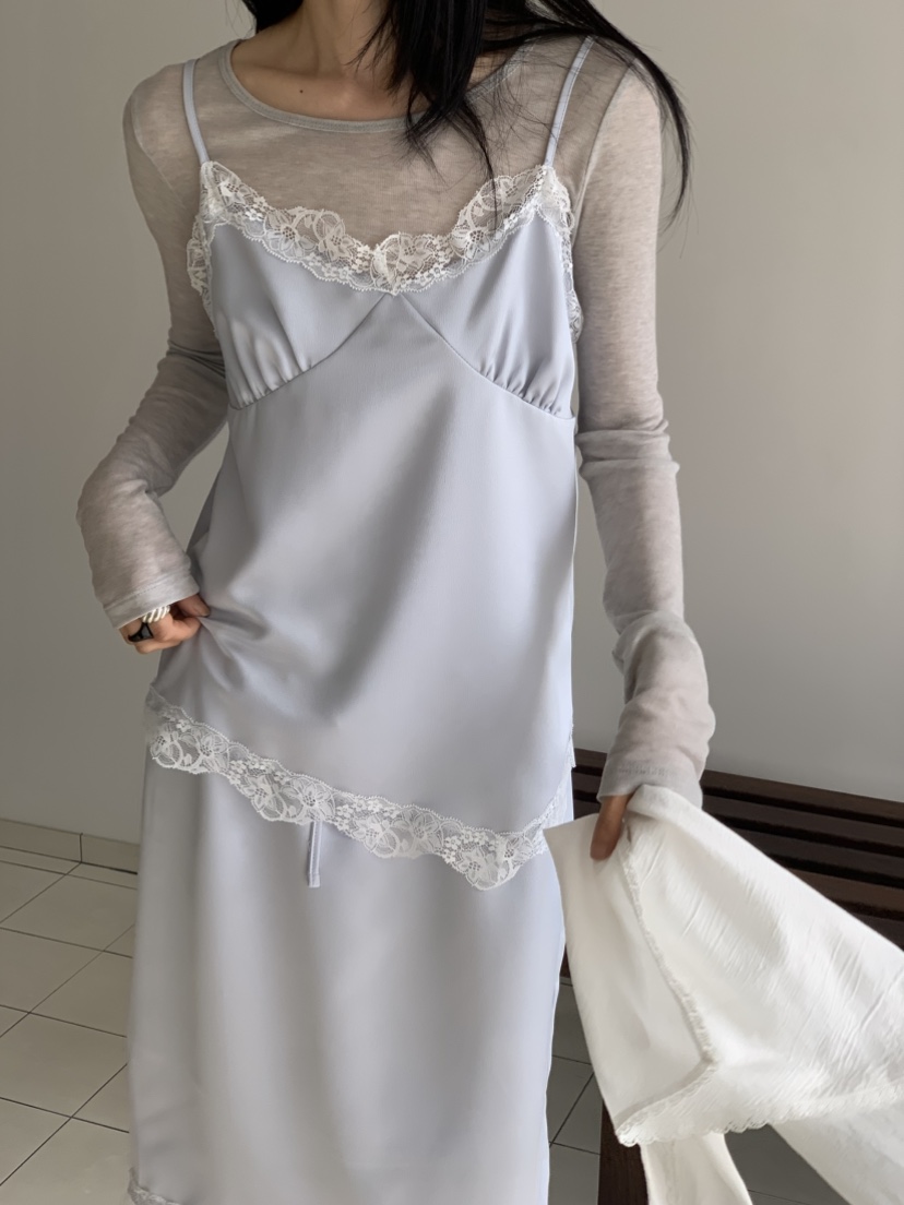 VAARA韓國東大門直郵女士新款人氣26春夏職業吊帶背心緞面VAARA吊帶/背心