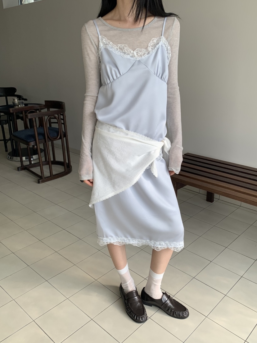 VAARA韓國東大門直郵女士新款人氣26春夏職業吊帶背心緞面VAARA吊帶/背心