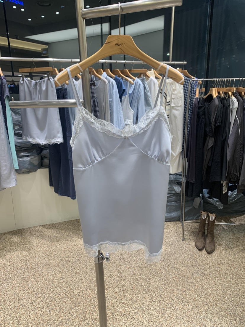 VAARA韓國東大門直郵女士新款人氣26春夏職業吊帶背心緞面VAARA吊帶/背心圖色1