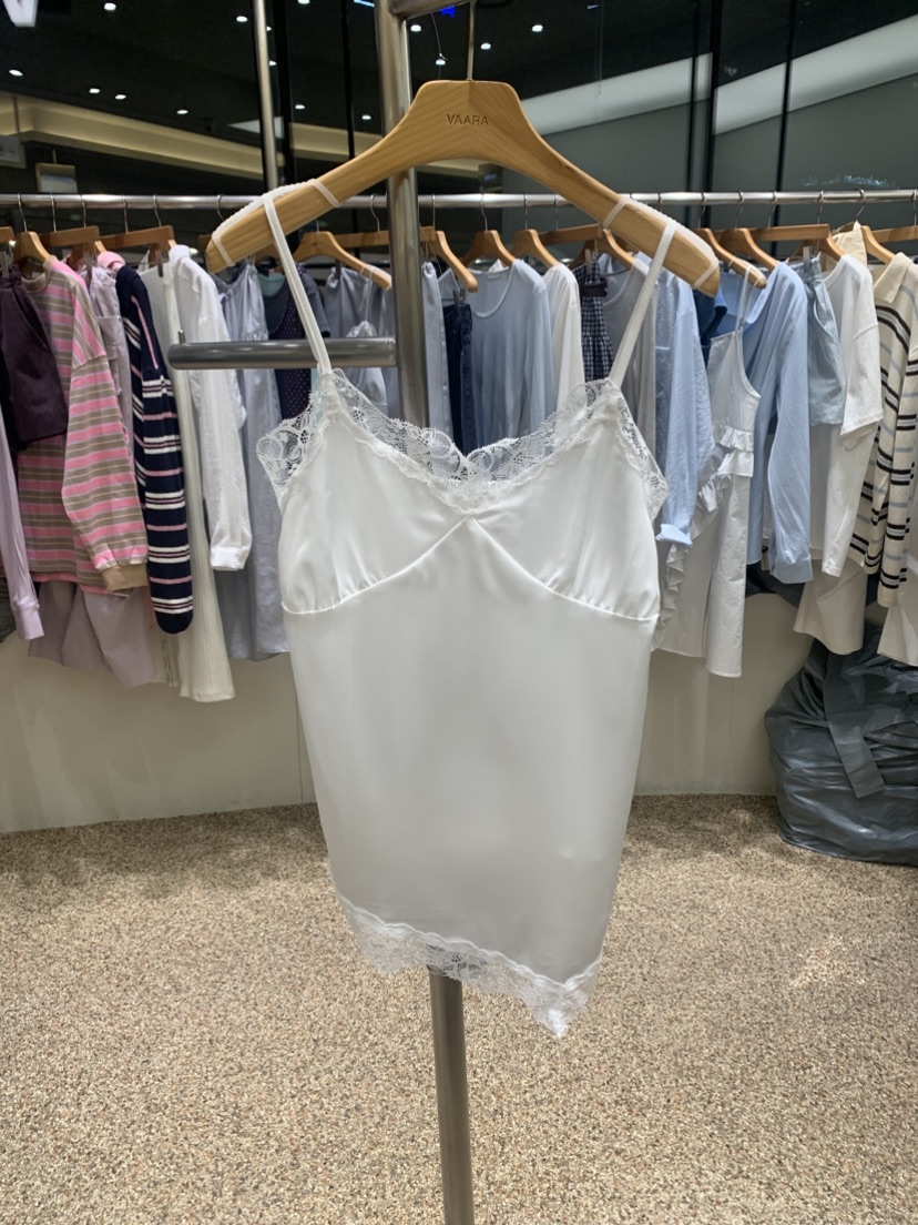 VAARA韓國東大門直郵女士新款人氣26春夏職業吊帶背心緞面VAARA吊帶/背心圖色3