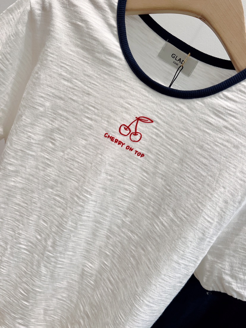 GLAD SOME韓國代購女裝新款人氣時尚熱賣推薦休閑職業T恤GLAD SOMET恤