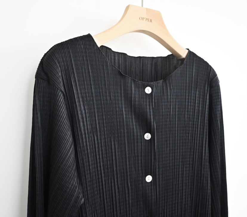 OP PER韓國東大門直郵女士新款職業推薦長袖T恤褶裥開衫OPPER-simplebeige長袖T恤