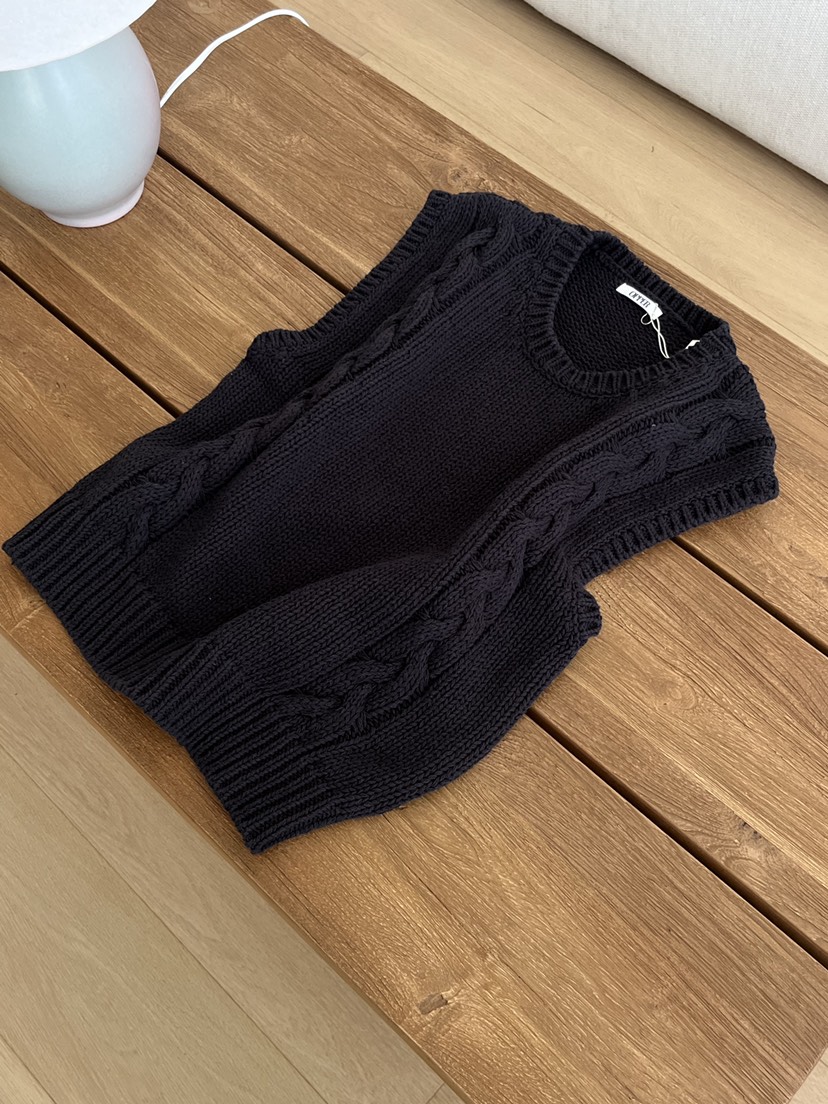 OP PER韓國代購女裝新款26春夏時尚職業推薦休閑吊帶背心OPPER-simplebeige吊帶/背心