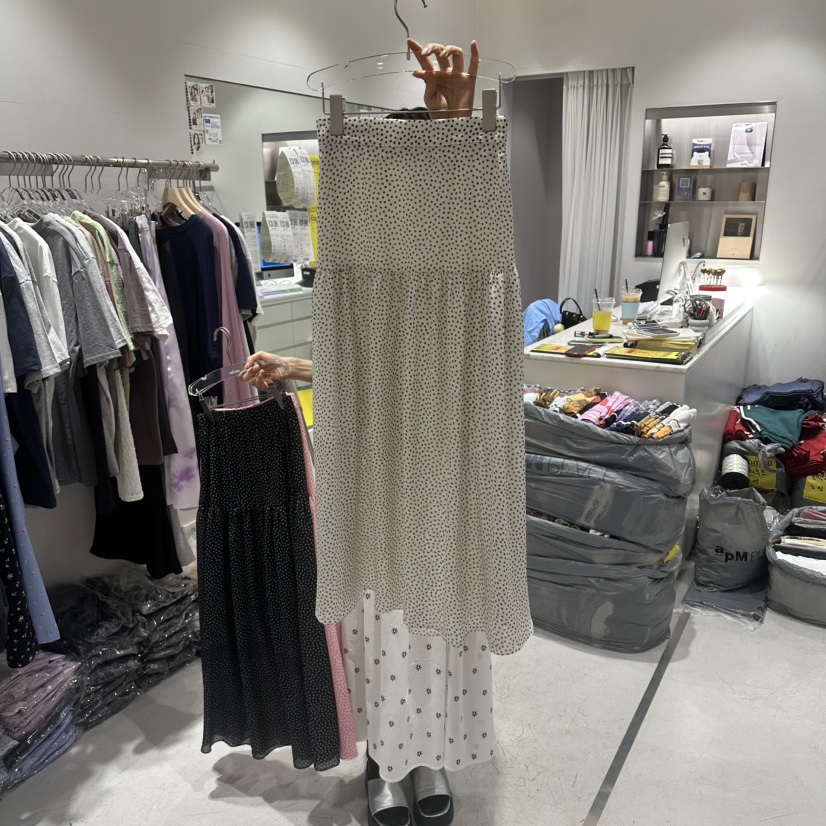 COMBO韓國直郵女士新品人氣熱賣26春夏推薦休閑時尚職業長裙COM_BO長裙圖色1