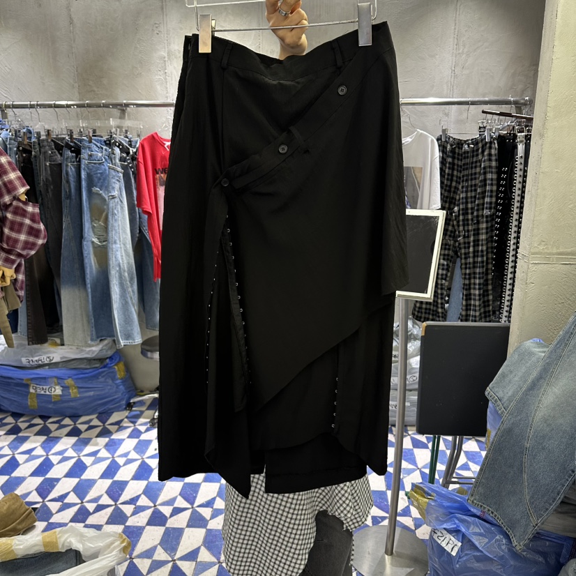 AMOUR韓國代購女裝新品時尚26春夏職業人氣熱賣長裙不對稱AMOUR長裙圖色2純黑