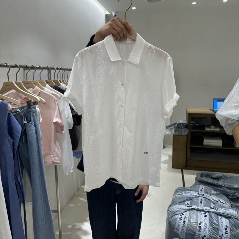 A WANT韓國代購女士新品休閑時尚人氣26春夏襯衫蕾絲衫蕾絲花A WANT襯衫/蕾絲衫圖色1