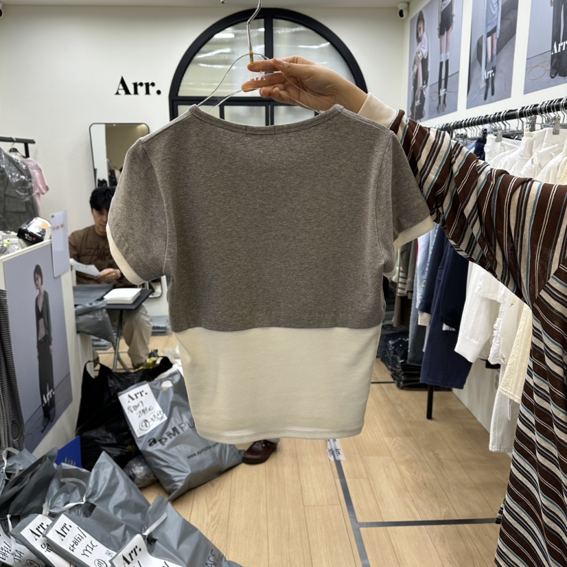 ARR韓國直郵實拍女裝新品熱賣人氣職業T恤不含項鏈假兩件ARRT恤