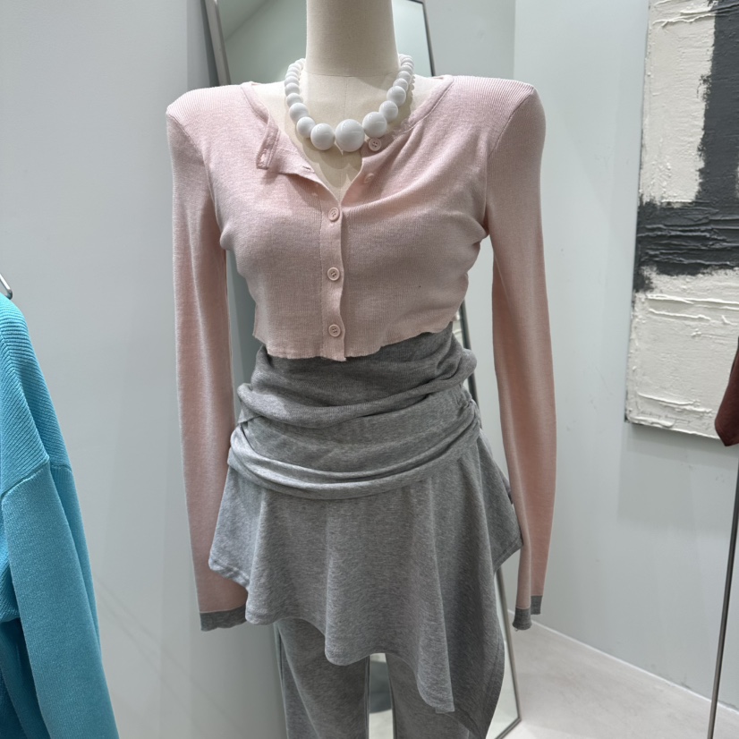 PART3韓國直郵實拍女裝新品時尚休閑針織衫短款針織假兩件Part.3針織衫圖色1