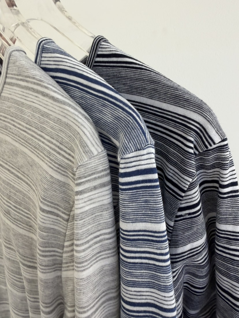 PLANTS ON GRAY韓國東大門直郵女裝新款時尚職業長袖T恤PLANTS ON GRAY長袖T恤