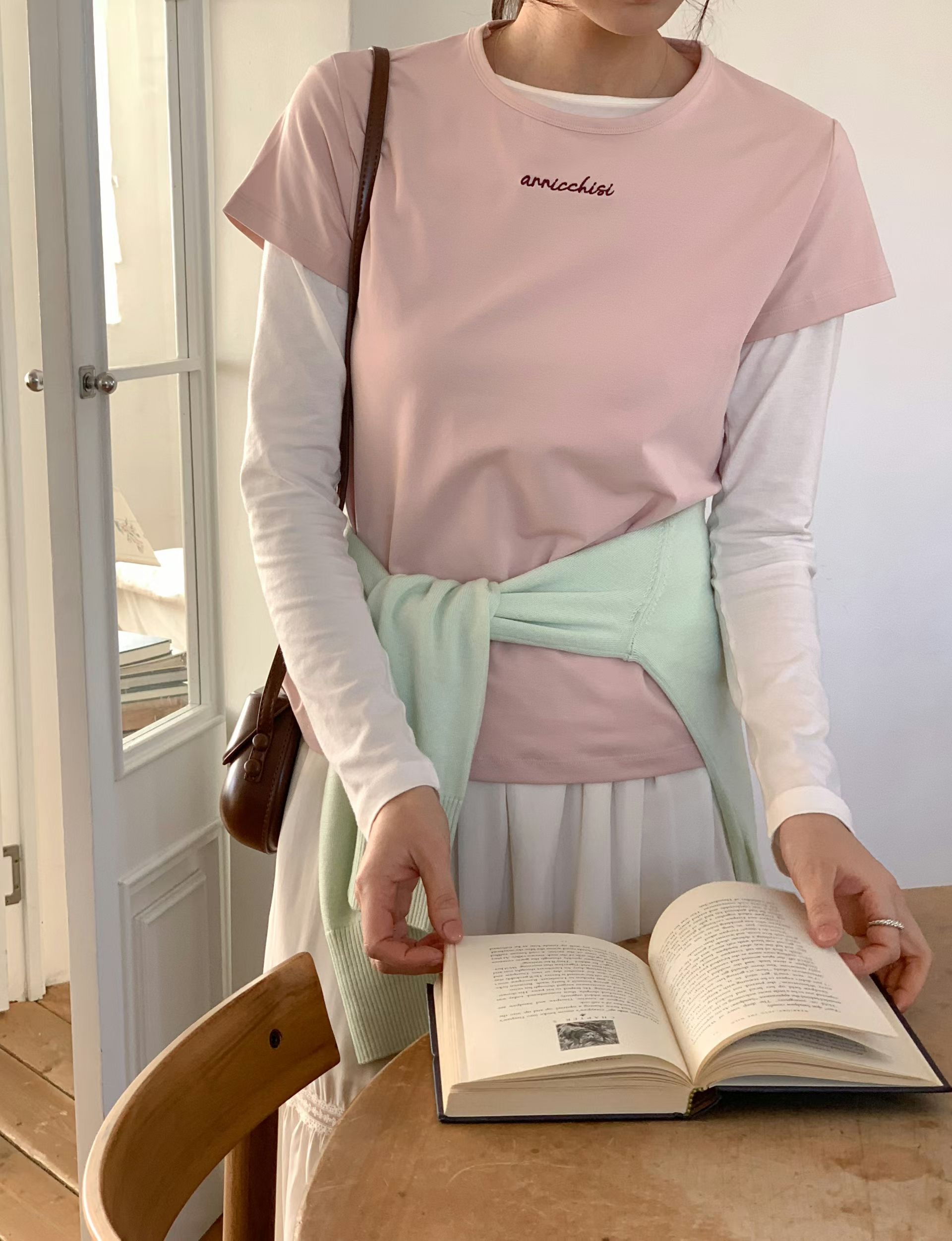 TONEOF/ARRICCHISI韓國東大門代購女士新款熱賣時尚26春夏T恤OHENT恤圖色2