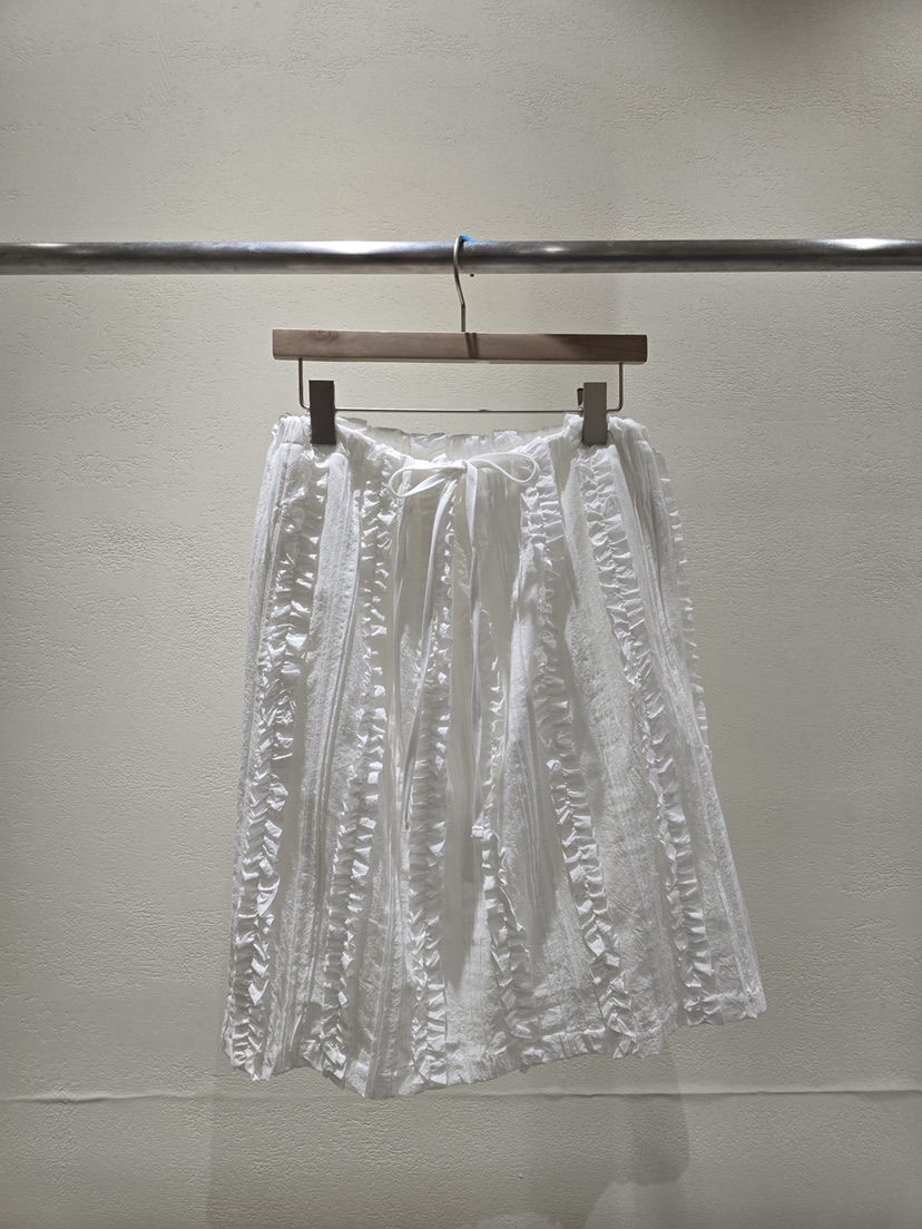 LIKEVAM韓國直郵實拍女士新品26春夏熱賣半身裙中短裙荷葉邊LIKEVAM半身裙/中短裙圖色1