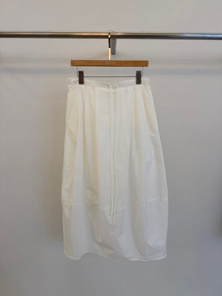 FORM韓國直郵女士新款休閑時尚人氣職業推薦26春夏熱賣長裙FORM長裙圖色1