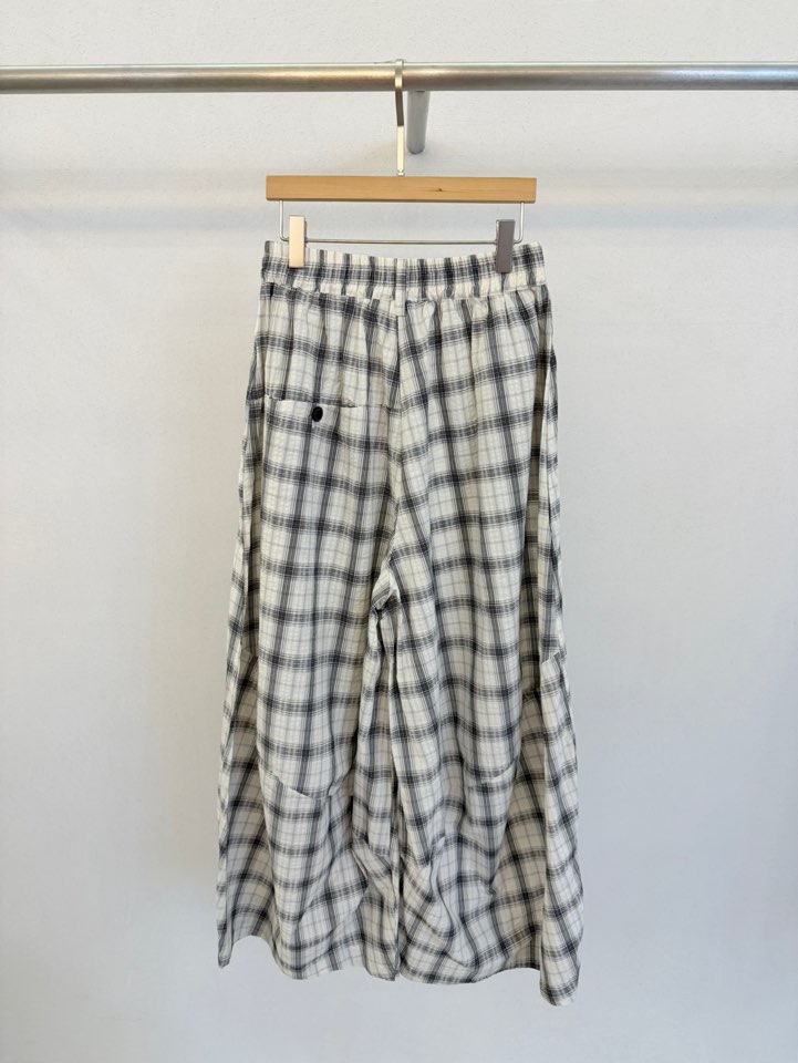 FORM韓國代購女士新品推薦時尚人氣熱賣職業26春夏休閑褲FORM休閑褲