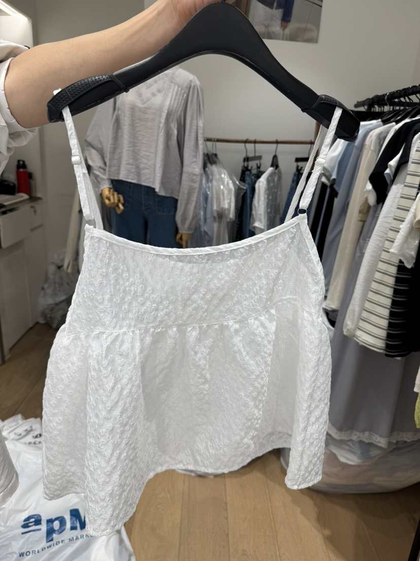 BIEN GARDER韓國東大門代購女裝新品熱賣時尚推薦吊帶背心BIEN GARDER吊帶/背心