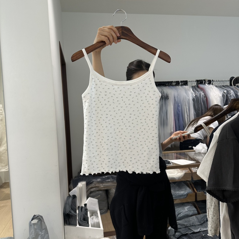 AGO韓國直郵女裝新品時尚熱賣推薦人氣休閑26春夏吊帶背心花朵AGO吊帶/背心圖色2