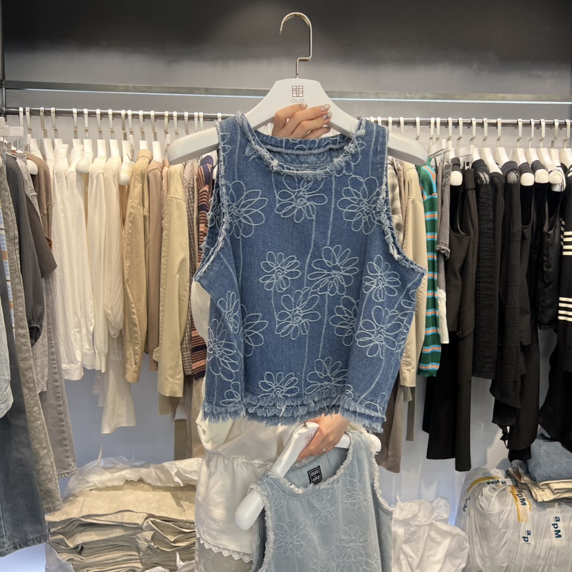 OUS/INCH-L韓國東大門代購女裝新品推薦職業吊帶背心花朵OUS/INCH吊帶/背心圖色2