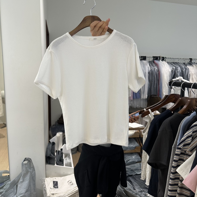 AGO韓國直郵實拍女士新品人氣休閑熱賣時尚推薦T恤刺繡修身AGOT恤圖色1