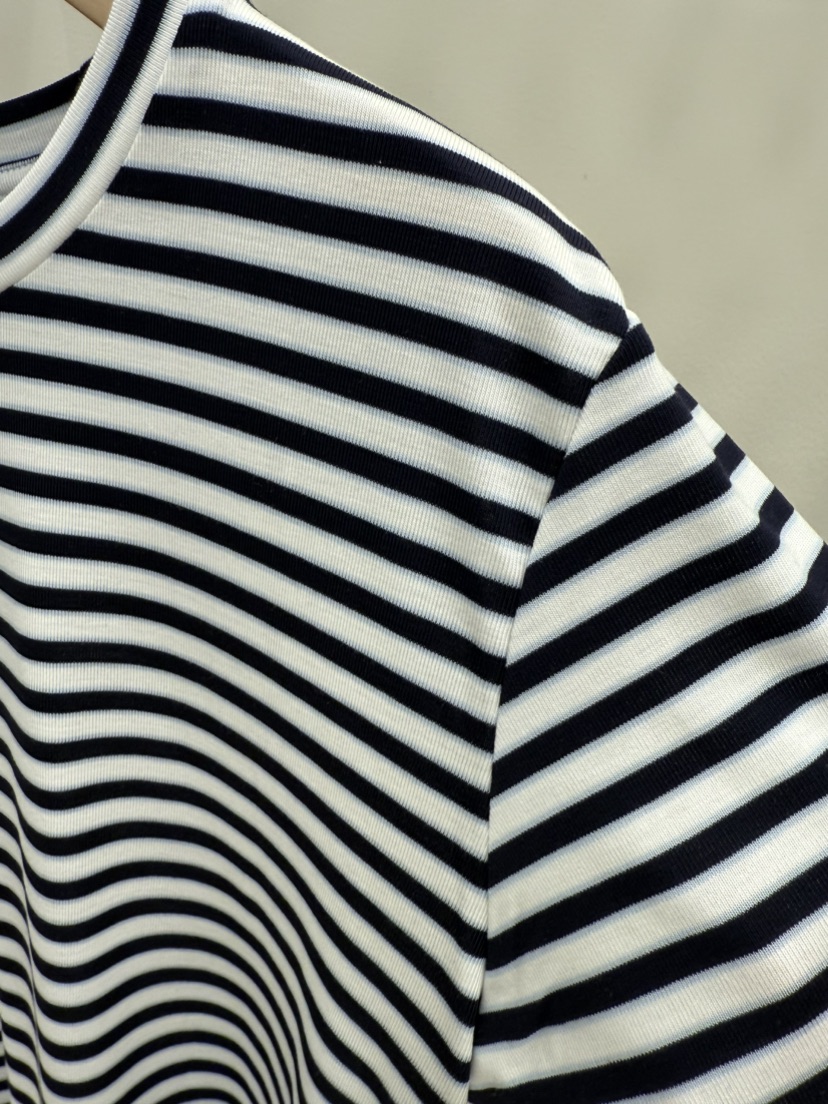 EOOB/LAMEREI韓國直郵實拍女士新款人氣26春夏T恤天絲條紋EOOB/LAMEREIT恤